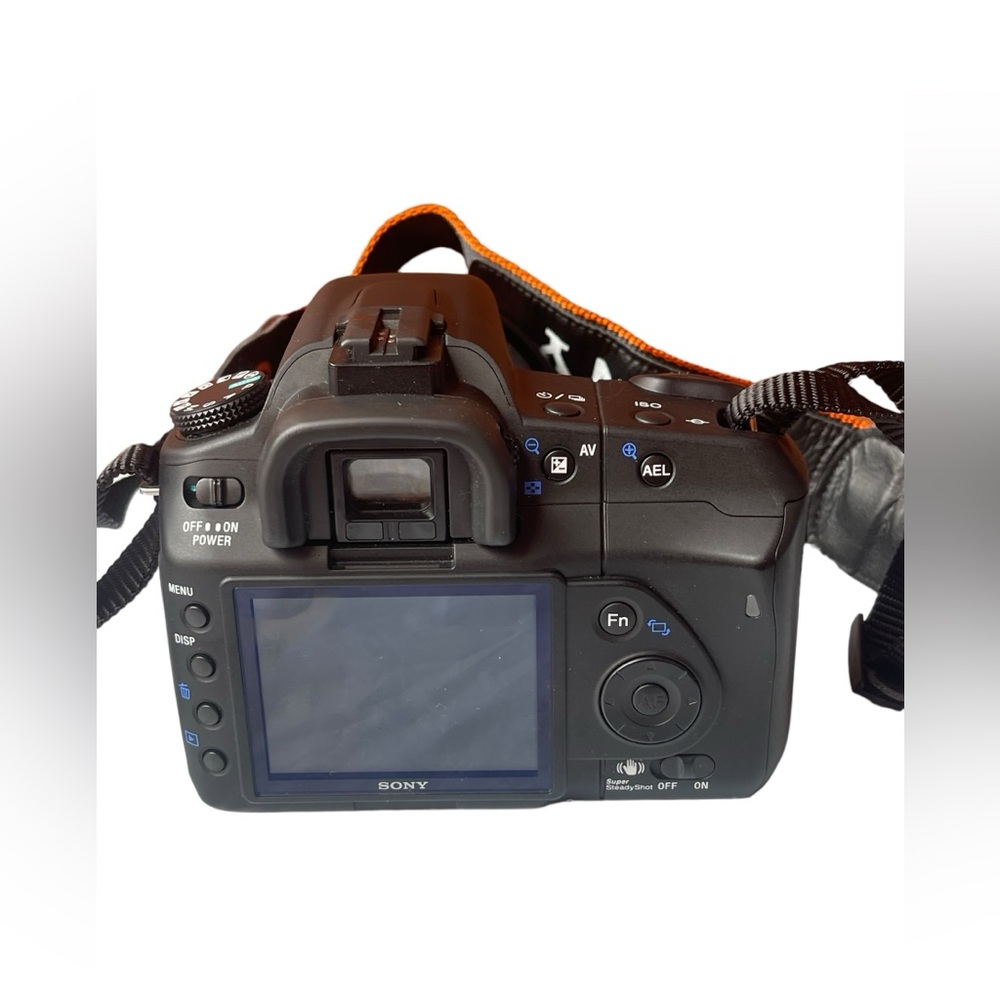Sony DSLR-A200 10.2MP Digital SLR Camera W/18-70MM Lens
Used tested - Picture 4 of 7